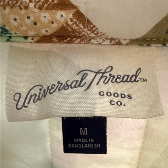 Universal Thread Quilted Jacket in Cream and Green - Picture 2 of 5